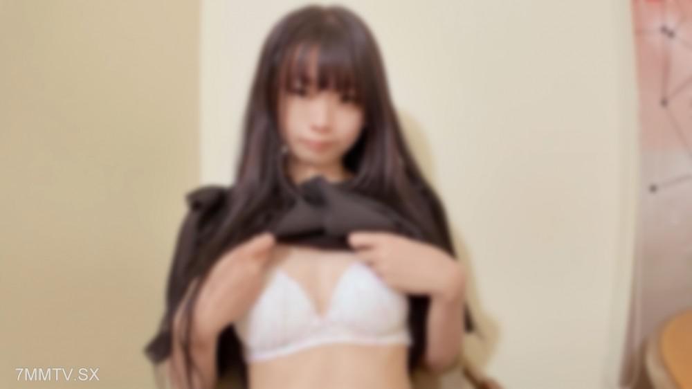 [無碼]fc2-ppv 4761757 【10/7迄990pt】【初撮】19歲美容系專門。小柄敏感身材，在鏡頭前感到羞恥的同時，也感受到快感而痙攣不已。在貫穿mi穴的陰道深處大量射精。| FC2內容市場