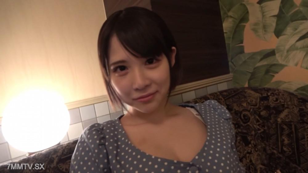 [無碼]fc2-ppv 4736166 腰を浮かせてヒクヒク「スゴイ気持ち良い」出会い系でみつけたかわいこちゃん！最後は中出しまでおねだり♡