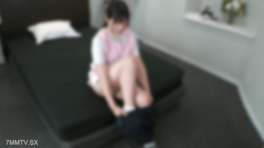 [無碼]fc2-ppv 4705700 【FC2永久保存版/庫存有限】偶像級美※女的現.役保育士被完全破壞，陰道和*宮都遭受破壞。即使在排卵日也毫不留情地連續射出8次，陰道中大量精液溢出不止【本篇/無臉】 【4K/60P超高畫質特典附】