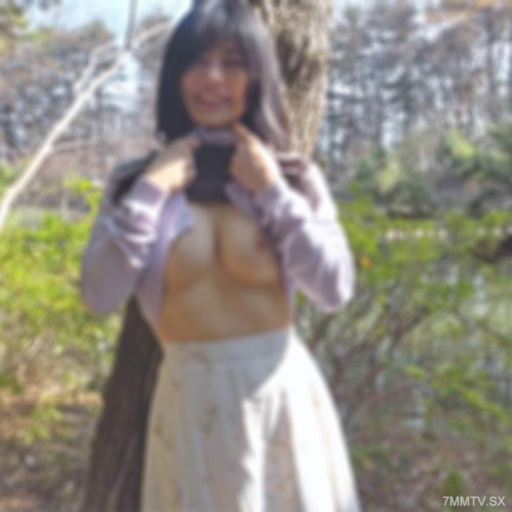 [無碼]fc2-ppv 4917715 露出約會、散步時偷偷露出乳房、玩弄乳頭或揉捏胸部。被玩弄得很兇後，被射滿懷孕的超級美麗人妻！