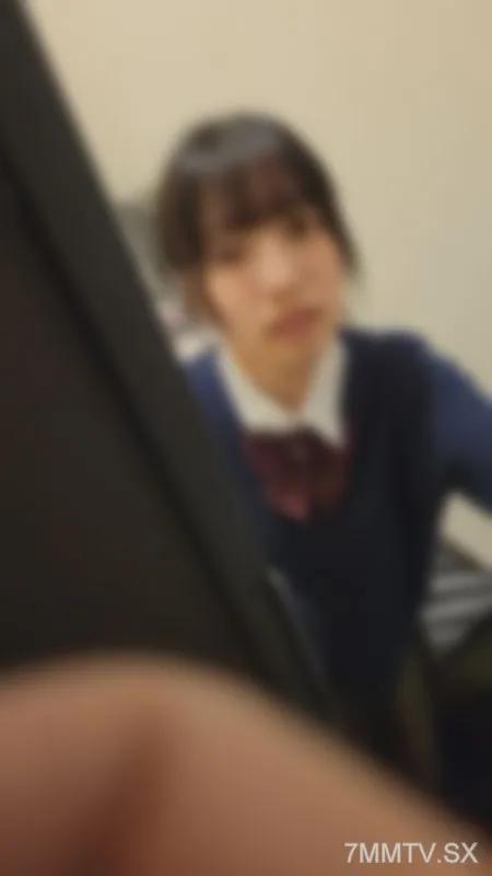 [無碼]fc2-ppv 4178083 美麗少女的第一位爸爸在直播網咖裡被一個不知名老人的陰莖插入 FC2-PPV-4178083