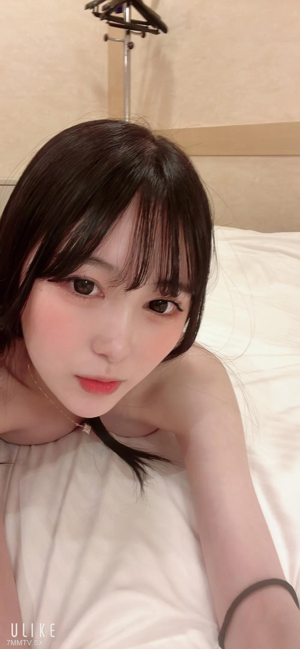 [無碼]fc2-ppv 3732066 她非常美麗[無]泳裝角色扮演偶像苗條雛20歲大量中出第四部作品[酒井] FC2-PPV-3732066