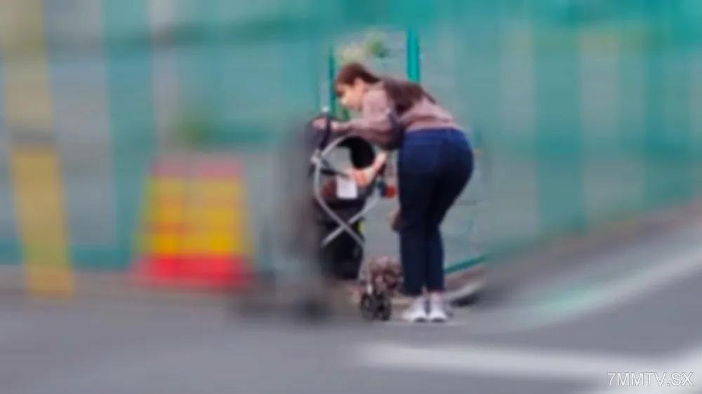[無碼]fc2-ppv 4224424 【個人】美臀偶像臉，輕鬆生小孩的老婆。即使我想怎麼撫摸她的屁股，我也拿不出錢來償還，所以我就射進了她的陰道。有限發布奇聞趣事以償還。 FC2-PPV-4224424