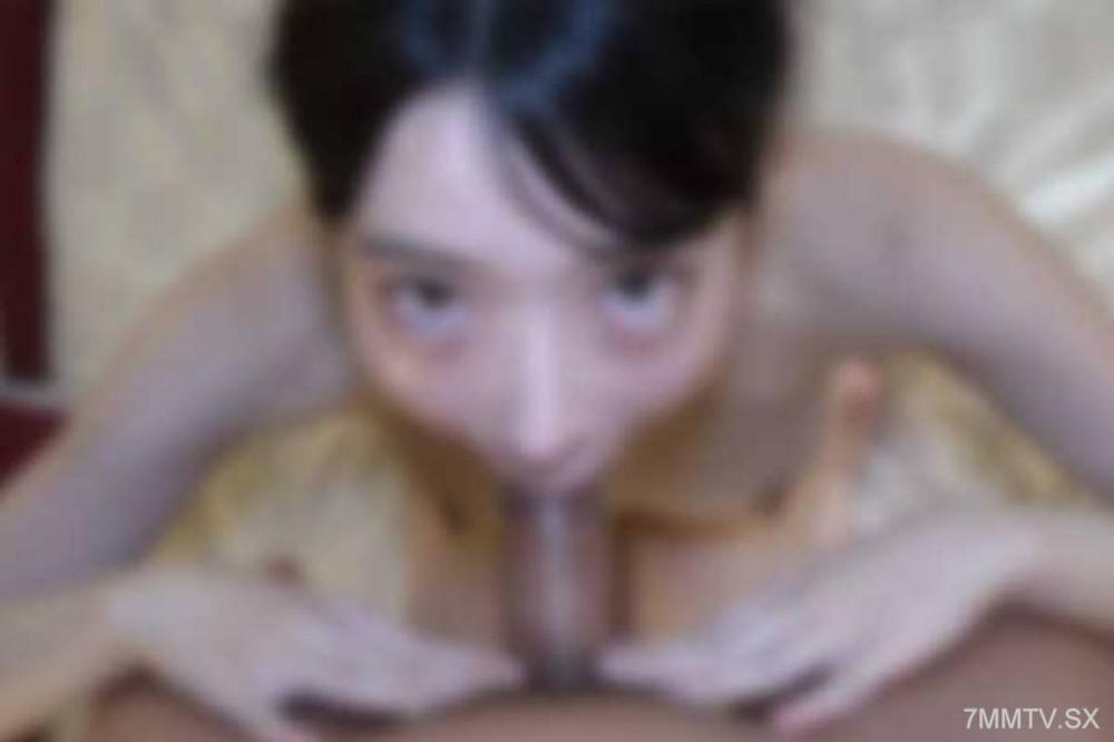 [無碼]fc2-ppv 4949460 推薦！【高品質★顯示臉孔☆無馬賽克】從未嘗試過這樣的事情！卻對此十分興奮的人妻！對於想要被夾在乳溝中的純真心聲的人妻的強烈胸部火熱起來 | FC2電子市場